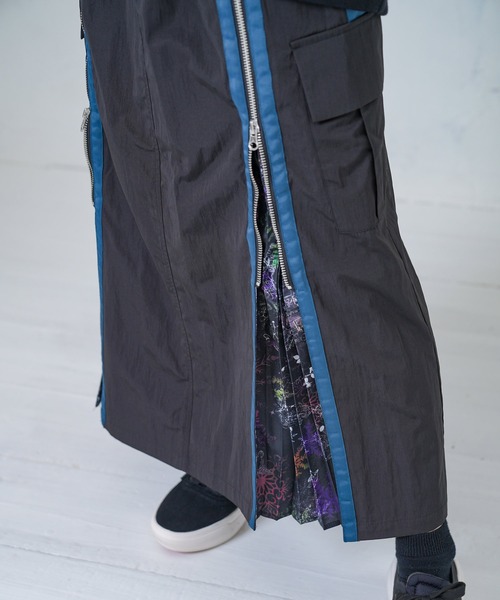 iS ScoLar（イズスカラー） スカート 553273：雪の結晶×星座×楽器柄