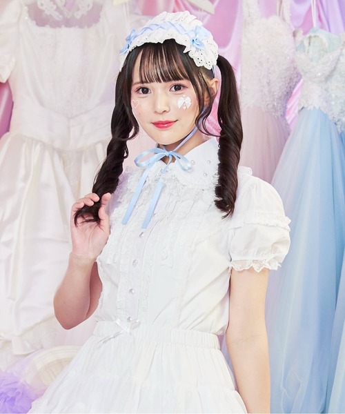 BODYLINE ブラウス シャツ 半袖 ハートパールボタンの半袖レースフリル