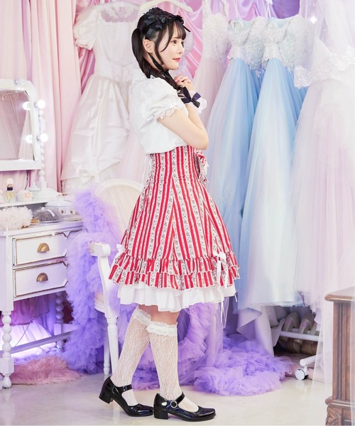 BODYLINE ブラウス シャツ 半袖 ハートパールボタンの半袖レースフリル