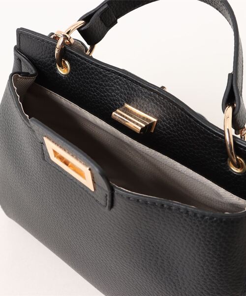 GIVENCHY ターンロックレザーミニハンドバッグ BB50ZBB24X642-03-01.jpg