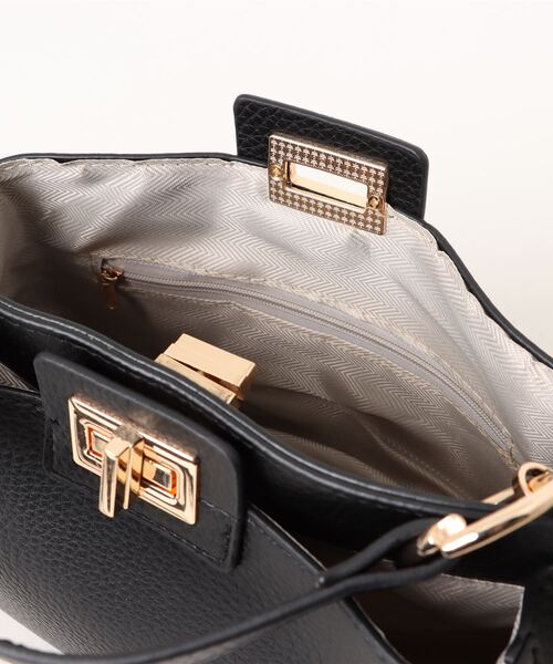 Ackermann】美品 レザー ショルダーバッグ ターンロック 黒