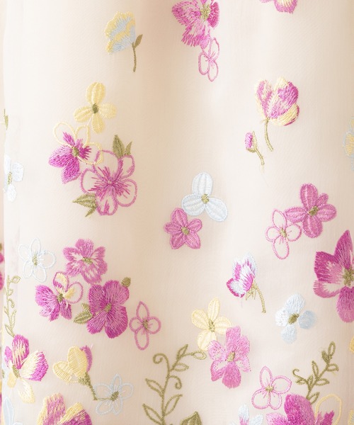 Rose Tiara（ローズティアラ） ワンピース 吹き上げフラワー刺繍