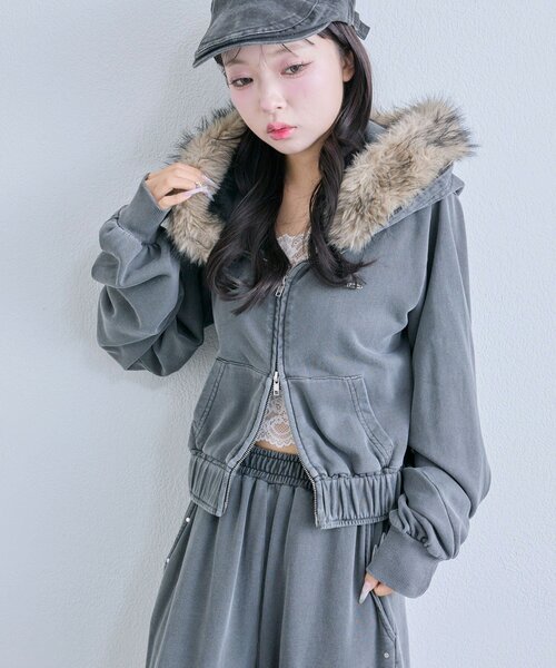 OLIVE des OLIVE（オリーブデオリーブ） パーカー ピグメントファー