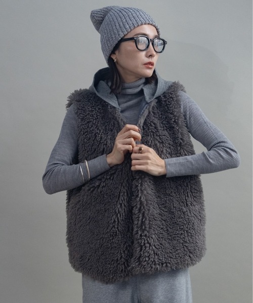 毛皮　ファーベスト　レディース　ジレ　フード　ブランド LOWO ベスト ジレ フェイクファー フード付き ジレ ベスト レディース