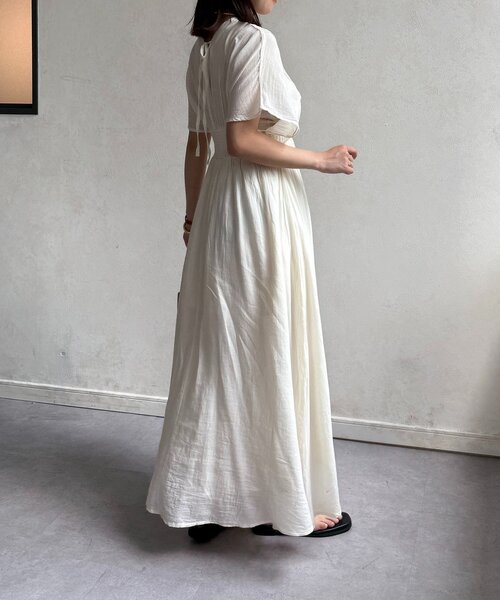 Thevon（ゼヴォン） ワンピース 半袖 テープ刺繍ピンタックレース