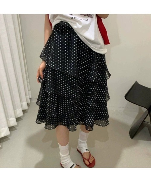 スカート 白・黒の 2 色展開、ドット柄シフォン 3 段ケーキスカート