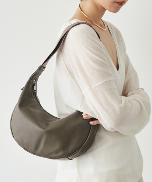 「美品」russet ソフトレザーラウンドショルダーバッグ russet（ラシット） ショルダーバッグ バッグ 「ユニセックス」ソフト