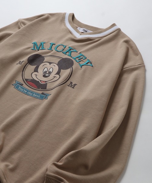 ディズニーランド　ミッキートレーナー　平成レトロ ミッキー/ミニーのレトロプリント】 裏毛 サガラ刺繍 クルーネック