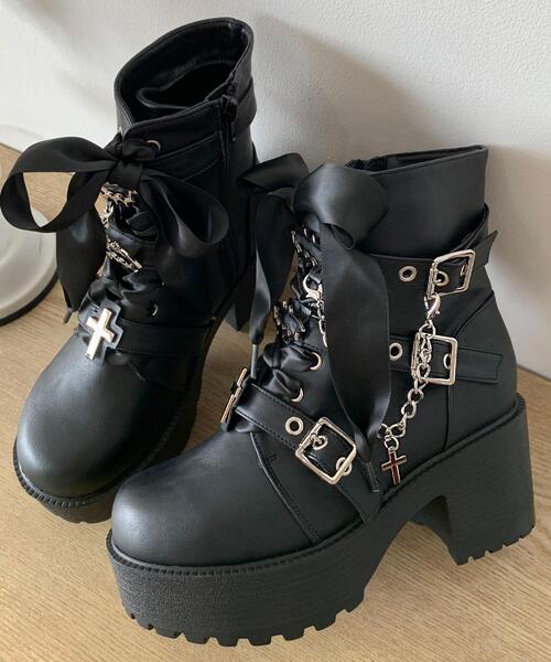 cs T&P（シーエスティーアンドピー） ブーツ 厚底×コウモリ×十字架