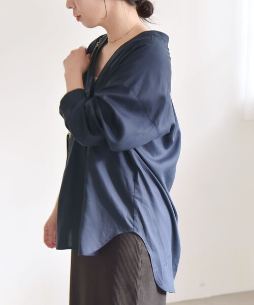 quaranciel ブラウス シャツ quaranciel:「手洗い可能」Vネック バック 