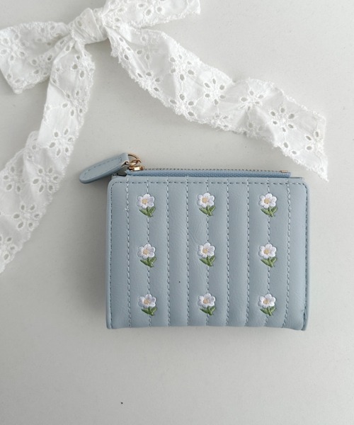SOLLON. 財布 フラワー刺繍二つ折りミニウォレット レディース