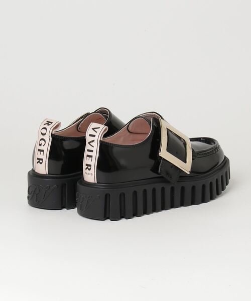 【Roger Vivier】Viv' Go-Thick ブラックローファー Viv' Go-Thick patent leather platform loafers in black