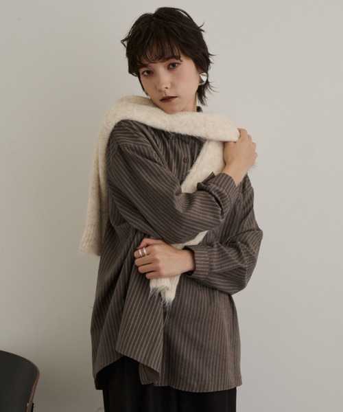 DFFUR. ブラウス シャツ パウダータッチストライプオーバーシャツ