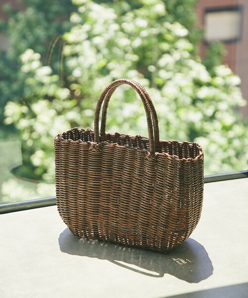 最短8/6.7発送】 La boutique BonBon かごバッグ s La boutique Bonbon（ラブティックボンボン） トートバッグ 「雨の日に