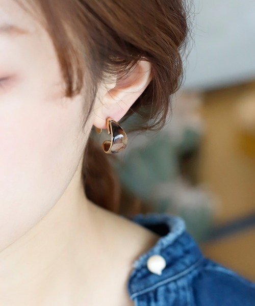ANEMONE（アネモネ） ピアス つやつやプレートのシックカラーピアス