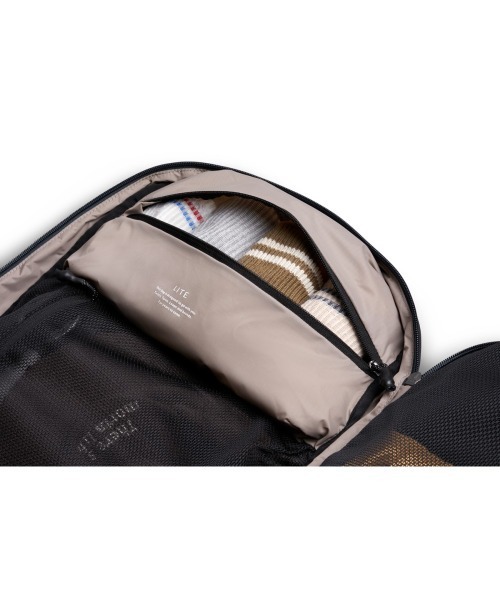 デイバック リュック Bellroy/バックパック/リュックサック Lite Travel Pack 38L ブラック メンズ レディースの画像