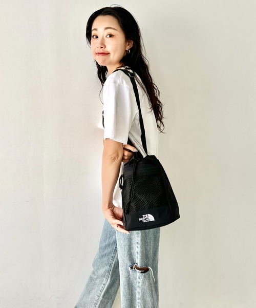 THE NORTH FACE メッシュ バケットショルダーバッグ 巾着　ネイビー THE NORTH FACE メッシュ バケットショルダーバッグ 巾着