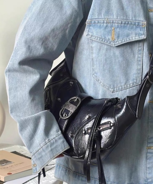 lilful ショルダーバッグ バッグ 「25年秋冬新作」Y2K スタッズ付き