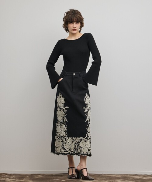 GRACE CONTINENTAL（グレースコンチネンタル） スカート エンブロイ