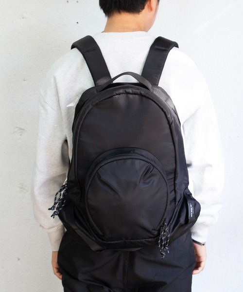 美品⭐︎(旅行) worm design lab.ブラックバックパック、リュック worm design lab デイバック リュック 「wdl.」 light Daily