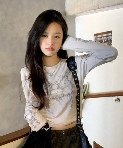 lilful tシャツ フィンガーホール付き Y2K グランジ プリントロンT