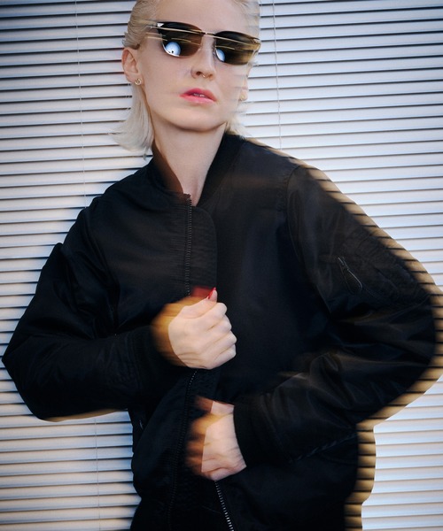 AVIREX ma1 ma-1 「取扱店限定アイテム」LEOPARD LOGO MA-1 レディース