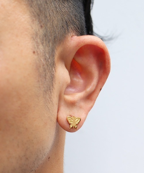 ジョジョの奇妙な冒険」 ピアス（両耳用） ONE SIZE イエローゴールド