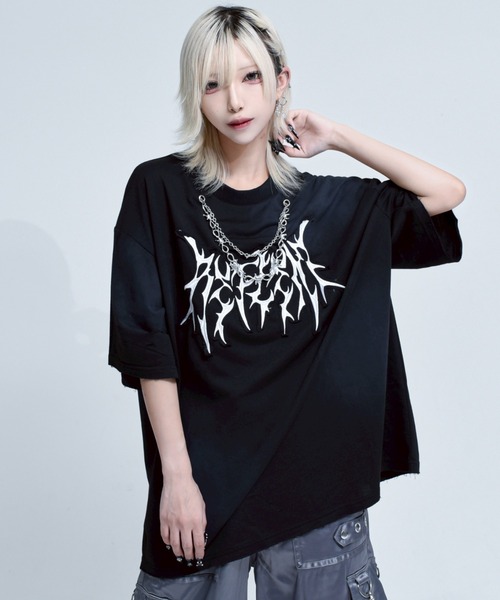 レフレム リングピアス付きTシャツ ブラック REFLEM（レフレム）の「『REFLEM/レフレム』リングピアス付きT