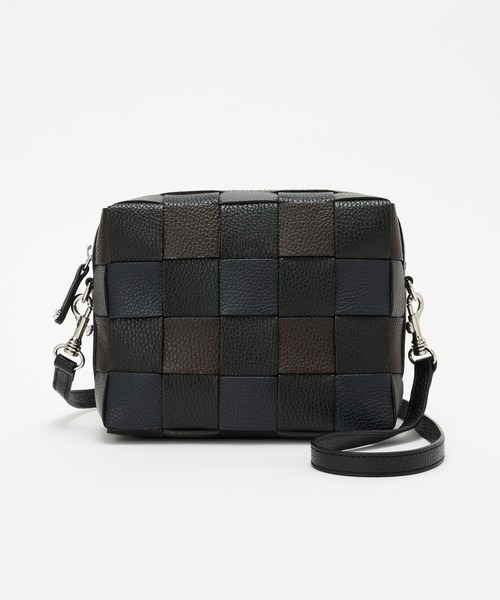 IACUCCI（イアクッチ） ショルダーバッグ FREE ブラック レディース