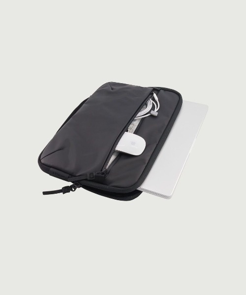 WEXLEY（ウェクスレイ） タブレットケース KINNEY SLEEVE ORGANIZER 16