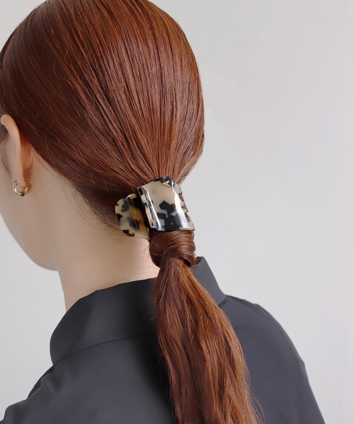 ヘアクリップ フランス製マーブルバンス「M」の画像
