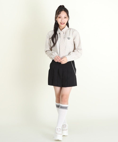 XL ネクタイ付き シャツ くすみ ピンク 長袖 ブラウス きれいめ 上品 Ⅱ clear（クリア）の「ネクタイ付きショート丈長袖シャツ（シャツ