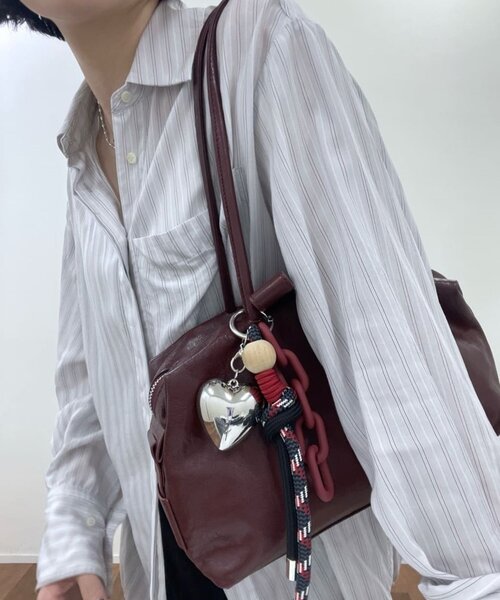 ear PAPILLONNER（イア パピヨネ） チャーム 「インフルエンサーuchida