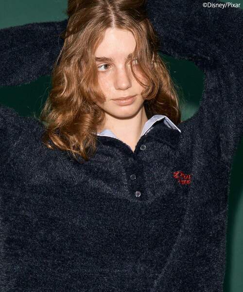 Disney（ディズニー） ニット セーター 「PIZZA PLANET」衿付きニット