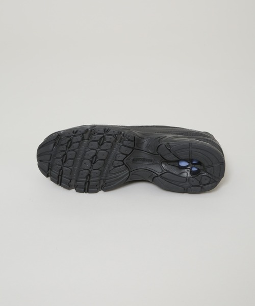 「New Balance」 ローカットスニーカー 27 グレー メンズの画像