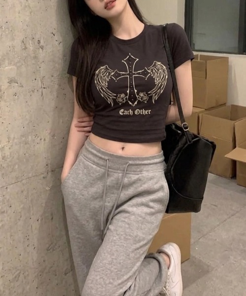 lilful tシャツ 「26年春夏新作」Y2Kデザイン スタッズアクセント