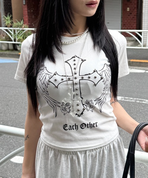 lilful tシャツ 半袖 「26年春夏新作」Y2Kデザイン スタッズアクセント