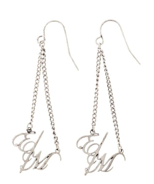 ロゴピアス 定番大人気【CHANEL】CCロゴピアス 即完売 CCマーク