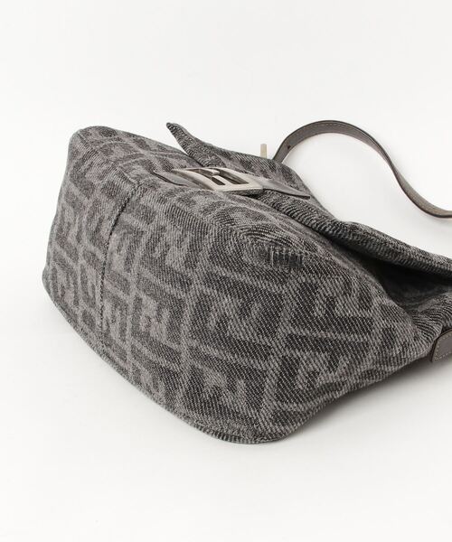 FENDI」 マンマバケット ハンドバッグ - グレー レディース