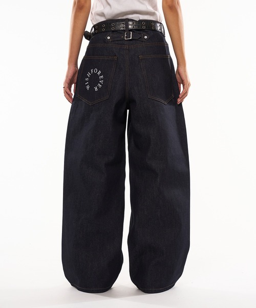Curve Tucked Jeans カーブ　タック　ジーンズ Curve Tucked Jeans カーブ タック ジーンズ - メルカリ