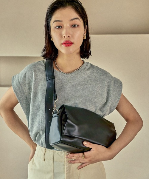 LEPSIM（レプシィム） ショルダーバッグ バッグ 「500mlペットボトルも