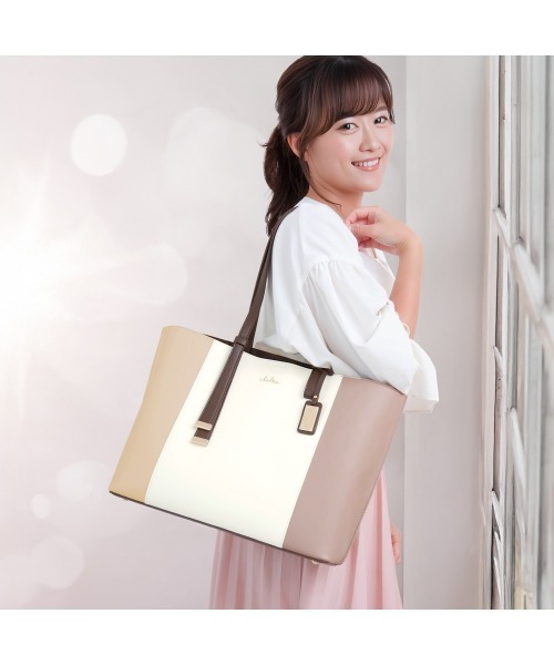 Clelia（クレリア） トートバッグ 大容量トリコロールカラートート