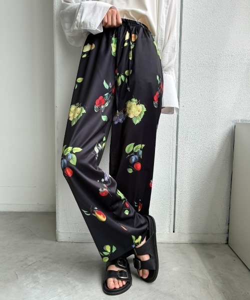AIC. ワイドパンツ パンツ フルーツプリントイージーパンツ レディース