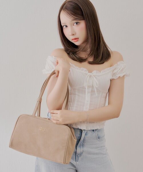 Chico（チコ） ボストンバッグ ロゴプレート付き横長ボストンバッグ