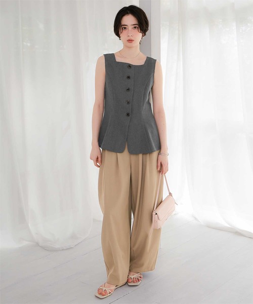 新品未使用Ｍサイズtitivate リネンライクノースリーブジレとパンツセット titivate（ティティベイト） tシャツ リネンライクノースリーブジレ