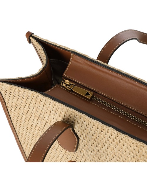 「Guess」 トートバッグ ONE SIZE キャメル レディースの画像