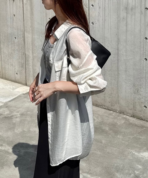 Anndemeulemeeserホワイト 長袖シャツ andme ブラウス シャツ オーバーサイズ長袖シアーシャツ
