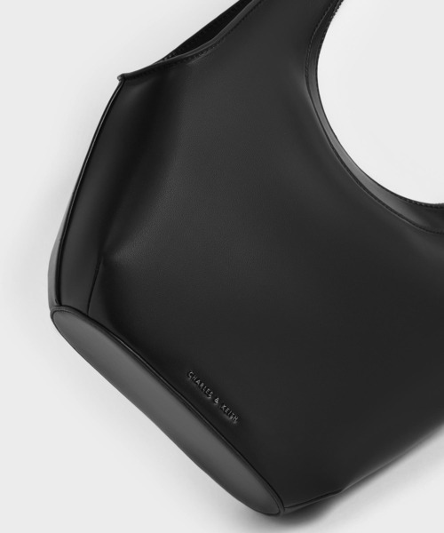 CHARLES&KEITH ユラニ　スカーフラップホーボーバッグ CHARLES ＆ KEITH ショルダーバッグ バッグ ユラニ スカーフ
