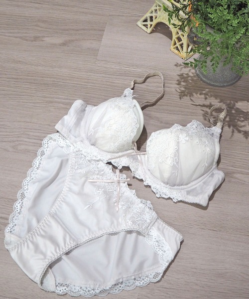 AMPHI(ワコール) ブラジャー ショーツセット 「ブラ＆ショーツ セット