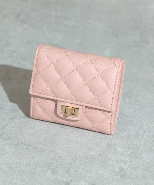 CHANEL キルティング財布 黒